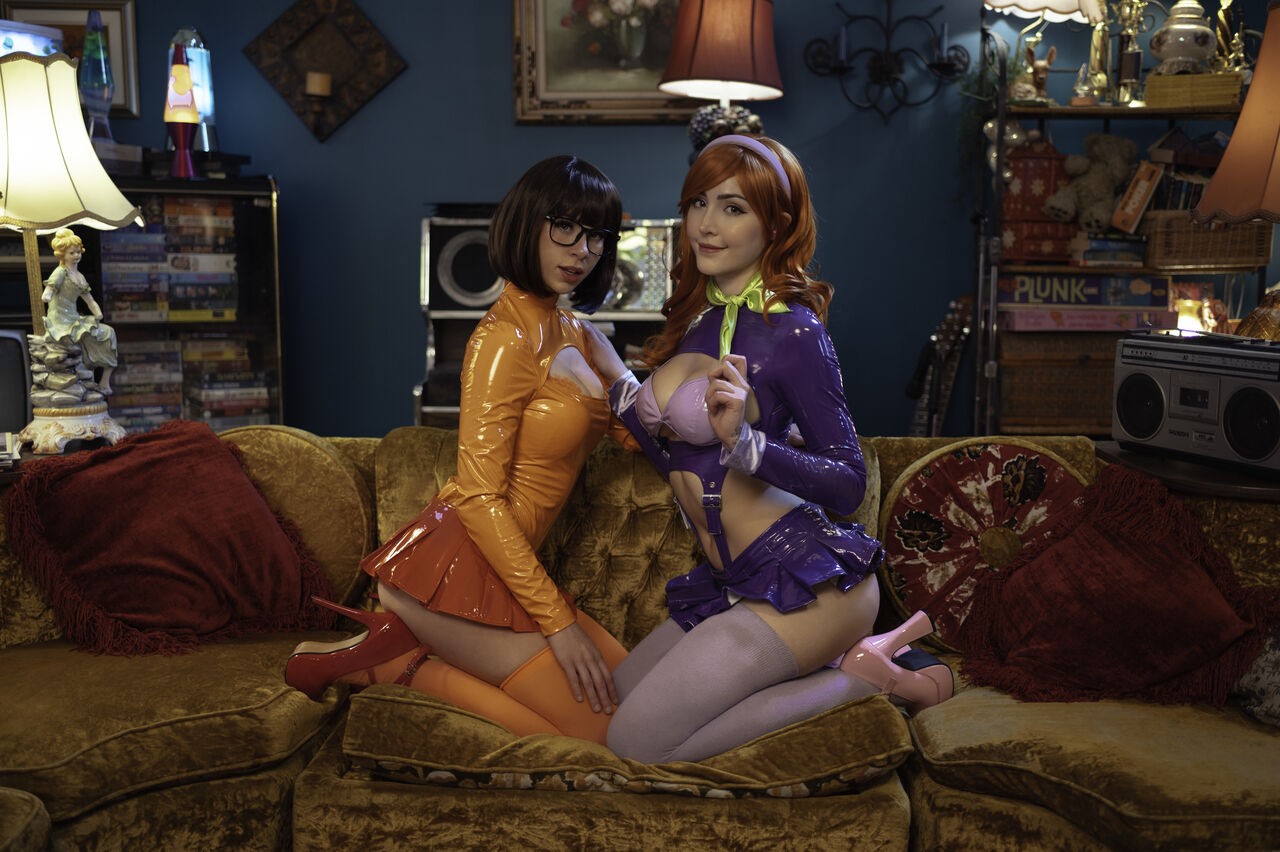 Luxlo & Dessyyc: Daphne & Velma Hentai pt-br 03