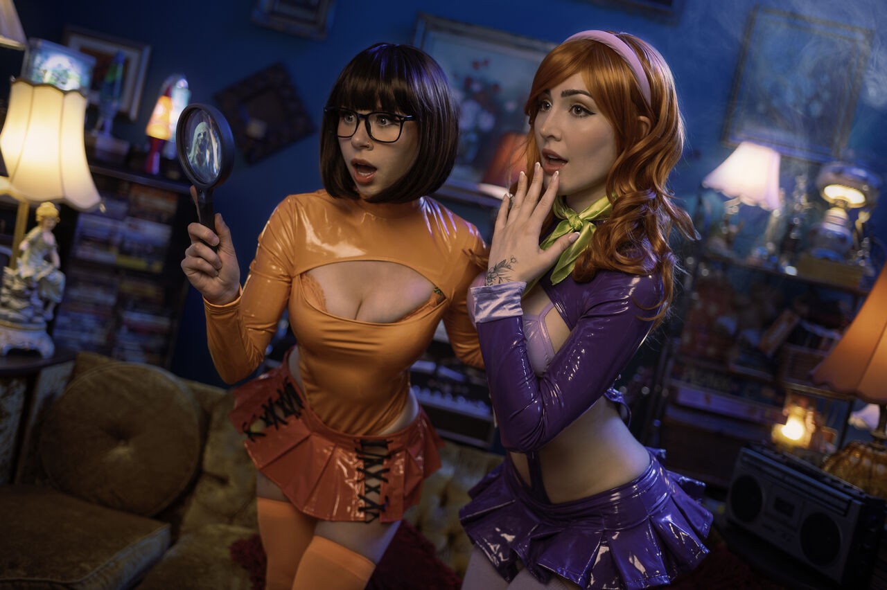 Luxlo & Dessyyc: Daphne & Velma Hentai pt-br 12